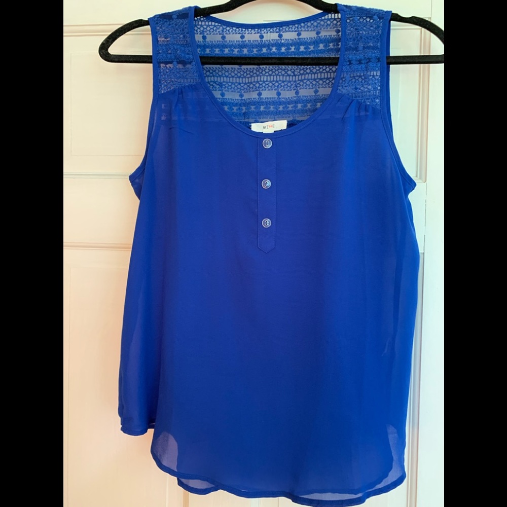 Size S woman’s top